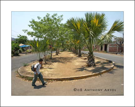 Alms at Templo del Señor de los Milagros